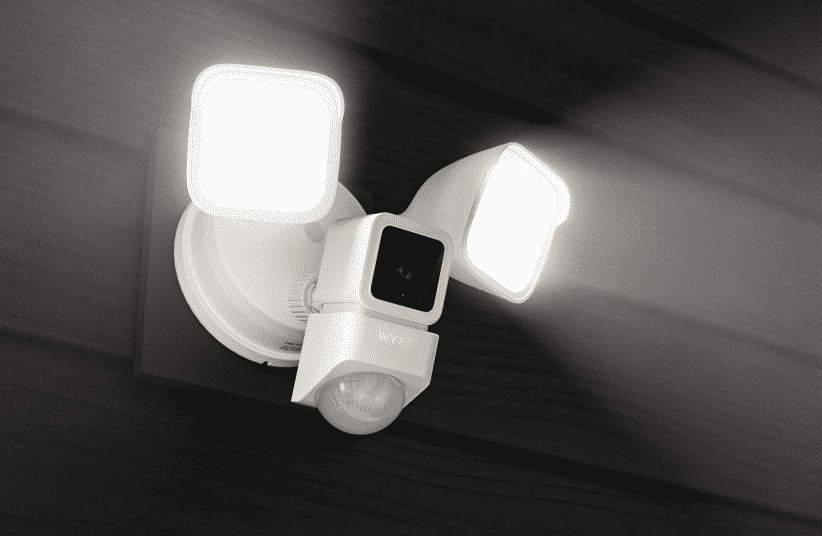 Wyze-Cam-Floodlight-camera